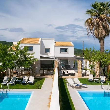 Hébergement de vacances Issos