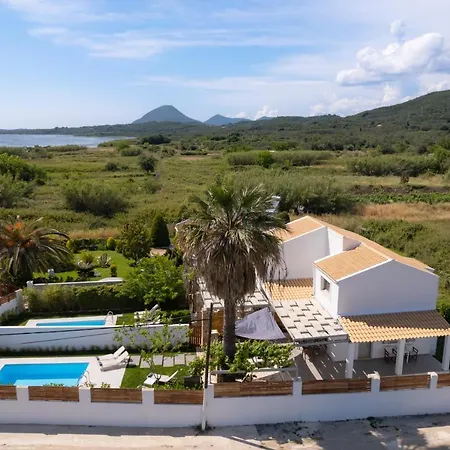 Issos Holiday home Linia